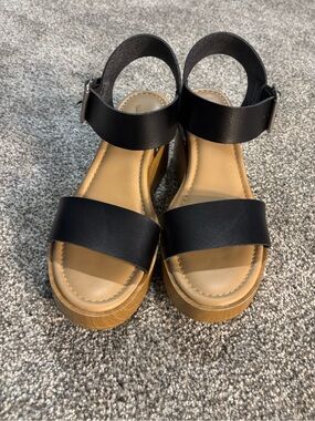 Black Platform Sandals